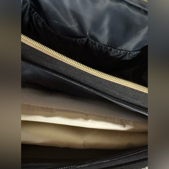 Large Travel Baby Bag with Waterproof Changing Mat, and Stroller Straps - Picture 3 of 4